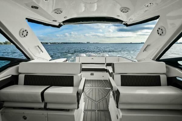 2023 Monterey 385 SS - Foredeck Seating