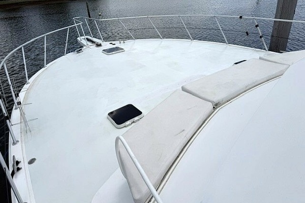 1998 Viking 60