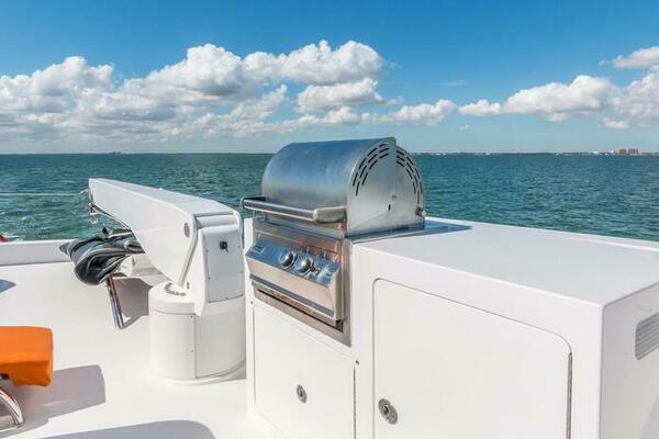 ROBIN S NEST 102ft Ocean Alexander Yacht For Sale