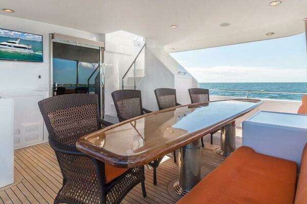 Photo of the 2008 Ocean Alexander 100 Skylounge Megayacht "ROBIN'S NEST"