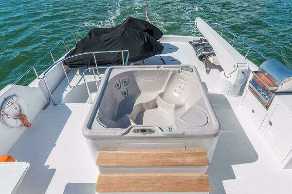 2008 Ocean Alexander 102