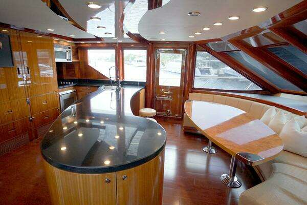 2008 Ocean Alexander 102