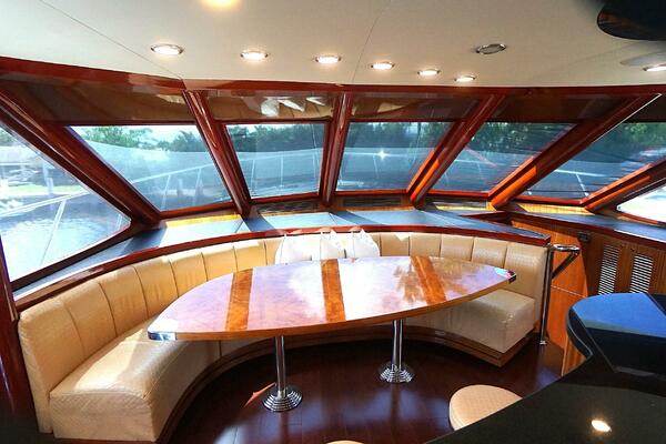 ROBIN S NEST 102ft Ocean Alexander Yacht For Sale