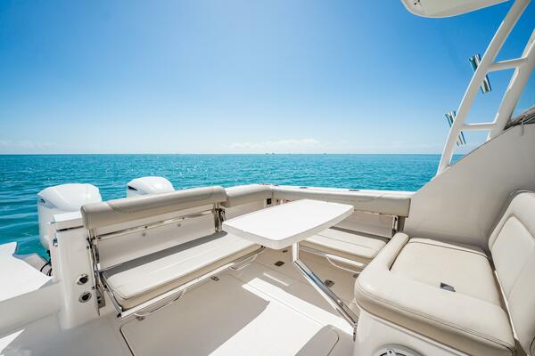 WAIKIKI 32ft Pursuit Yacht For Sale