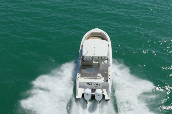 WAIKIKI 32ft Pursuit Yacht For Sale