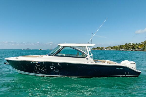 WAIKIKI 32ft Pursuit Yacht For Sale