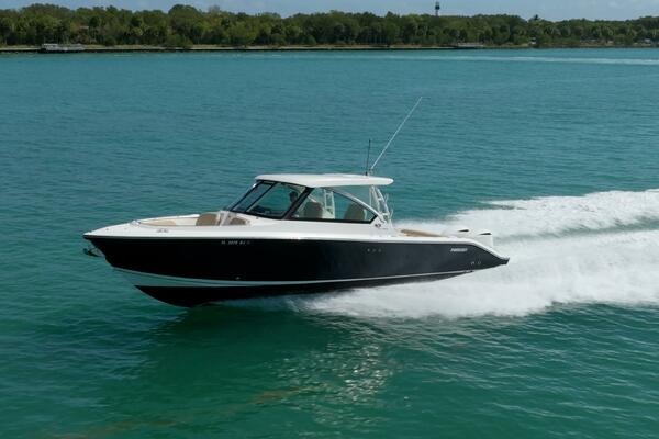 WAIKIKI 32ft Pursuit Yacht For Sale