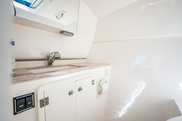 WAIKIKI 32ft Pursuit Yacht For Sale