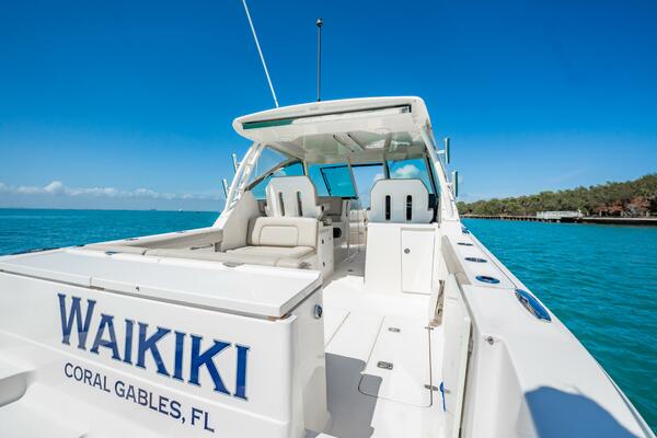 WAIKIKI 32ft Pursuit Yacht For Sale