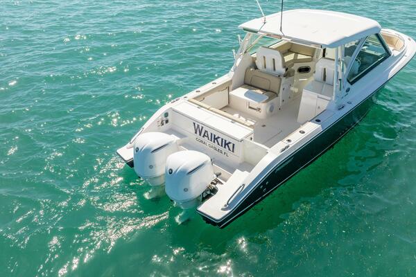 WAIKIKI 32ft Pursuit Yacht For Sale