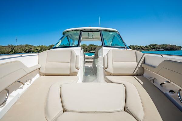 WAIKIKI 32ft Pursuit Yacht For Sale