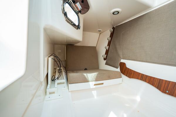 WAIKIKI 32ft Pursuit Yacht For Sale