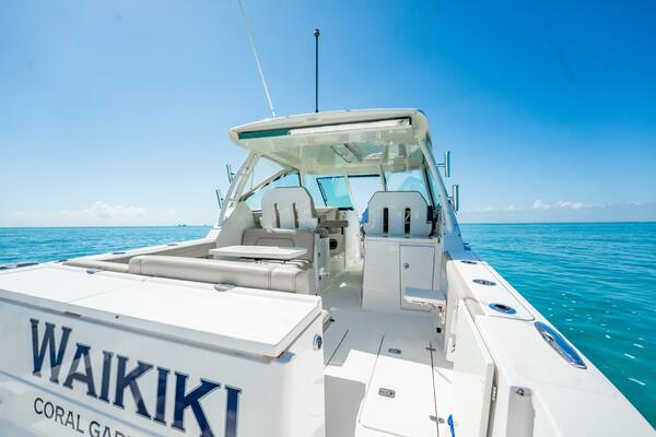 WAIKIKI 32ft Pursuit Yacht For Sale