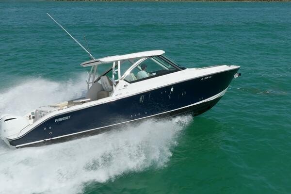 WAIKIKI 32ft Pursuit Yacht For Sale