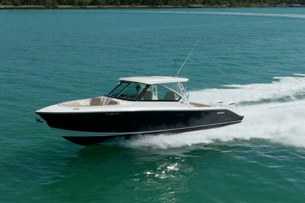 WAIKIKI 32ft Pursuit Yacht For Sale