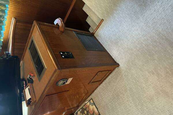 Hatteras 58 LRC Yacht For Sale