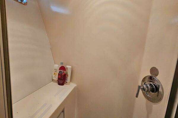 Hatteras 58 LRC Yacht For Sale