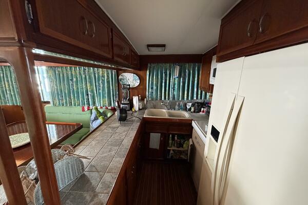 Turtle IV 58ft Hatteras Yacht For Sale