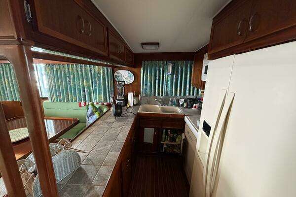 Hatteras 58 LRC Yacht For Sale