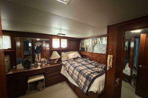 Hatteras 58 LRC Yacht For Sale