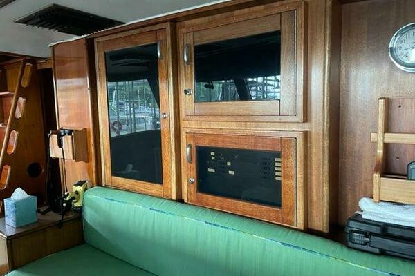 Turtle IV 58ft Hatteras Yacht For Sale