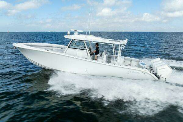 2024 Yellowfin 42