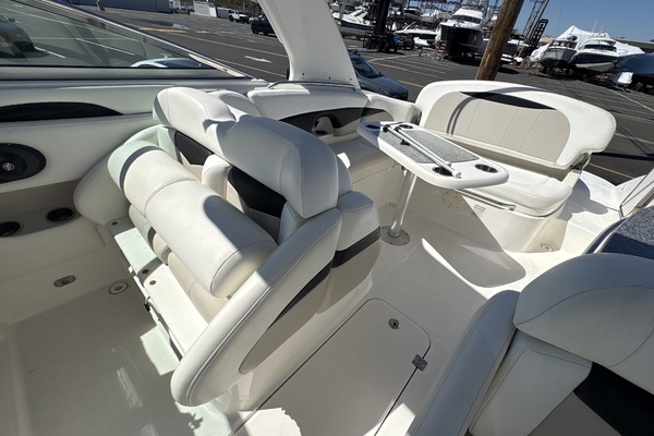 27ft Chaparral Yacht For Sale