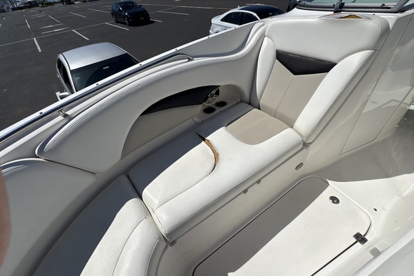 27ft Chaparral Yacht For Sale