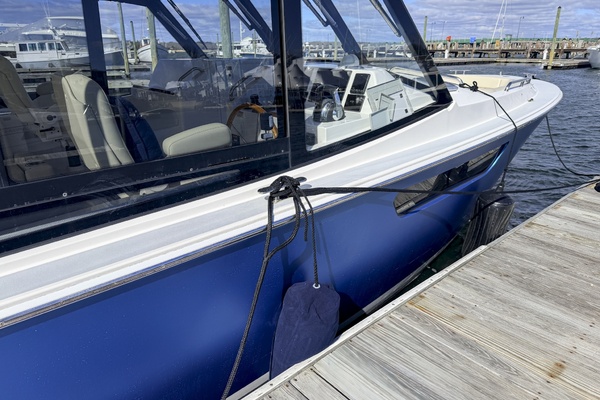 Lucky Boys 38ft MJM Yacht For Sale