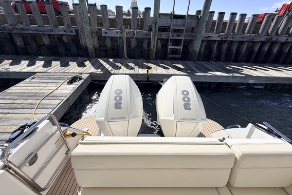 Lucky Boys 38ft MJM Yacht For Sale