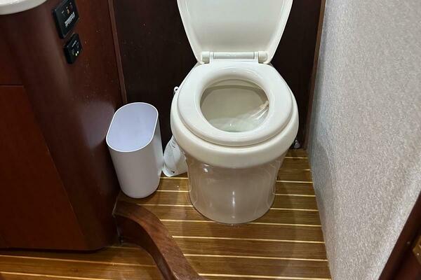 Salty Bonz 61ft Buddy Davis Yacht For Sale