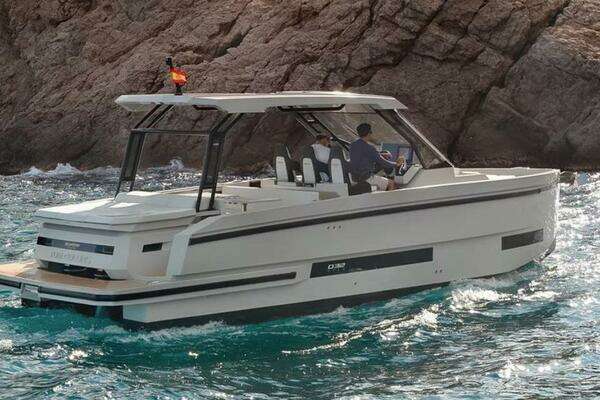 32-ft-De Antonio-2024-D32 OPEN- Newport Rhode Island United States  yacht for sale