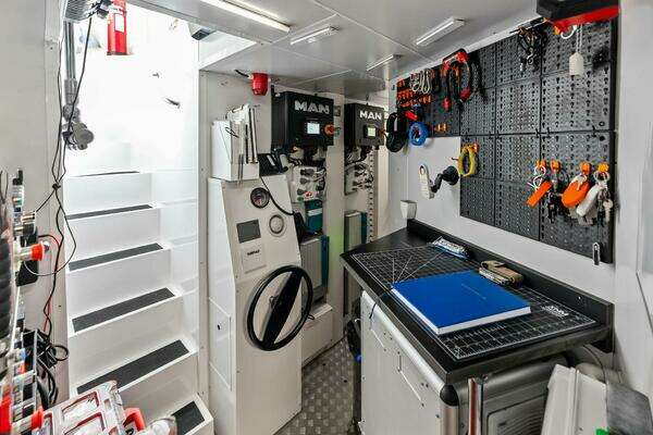 2023 Custom Line 108