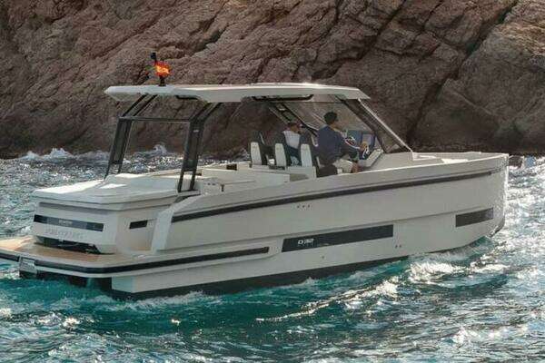 32-ft-De Antonio-2024-D32 OPEN- Newport Rhode Island United States  yacht for sale