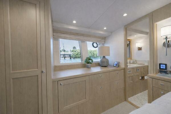 70ft Offshore Yachts Yacht For Sale