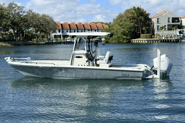 26ft Pathfinder Yacht For Sale