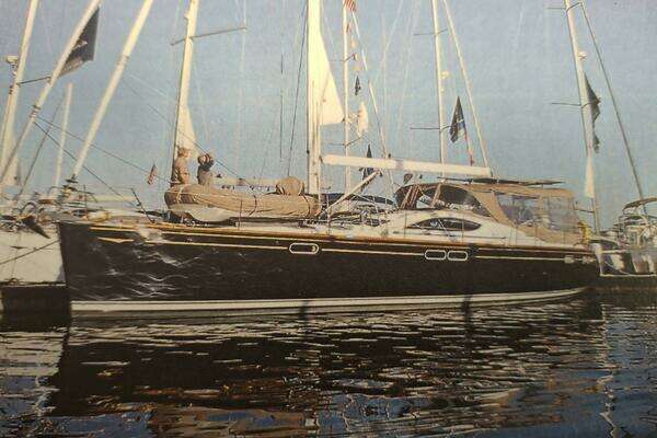 Photo of the 2009 Jeanneau 54DS "MAJESTIC"