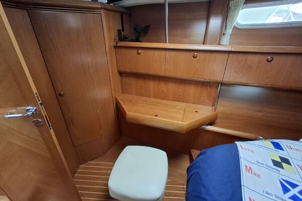 MAJESTIC 54ft Jeanneau Yacht For Sale