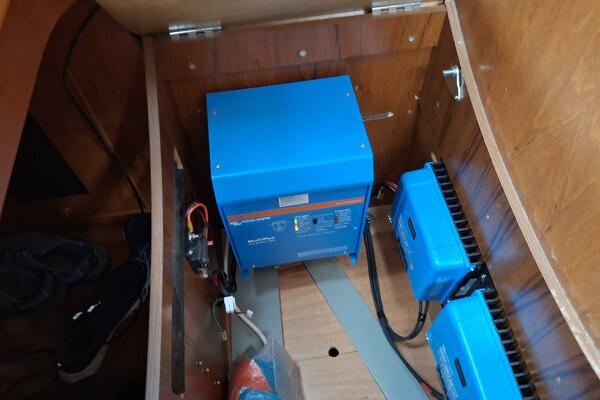 MAJESTIC 54ft Jeanneau Yacht For Sale