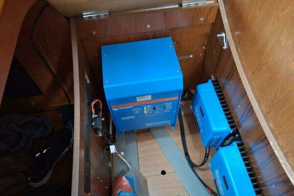 Photo of the 2009 Jeanneau 54DS "MAJESTIC"