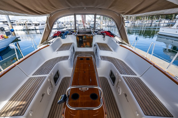 MAJESTIC 54ft Jeanneau Yacht For Sale