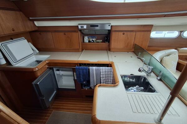 MAJESTIC 54ft Jeanneau Yacht For Sale