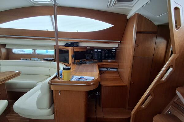MAJESTIC 54ft Jeanneau Yacht For Sale