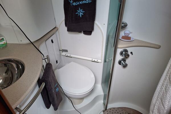 MAJESTIC 54ft Jeanneau Yacht For Sale