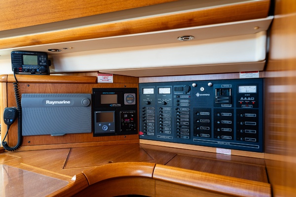 MAJESTIC 54ft Jeanneau Yacht For Sale