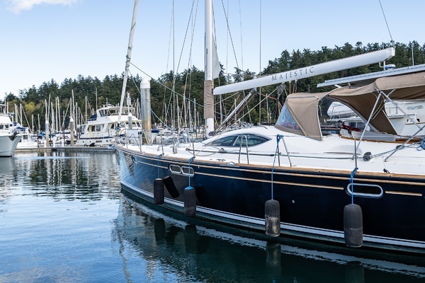 Photo of the 2009 Jeanneau 54DS "MAJESTIC"