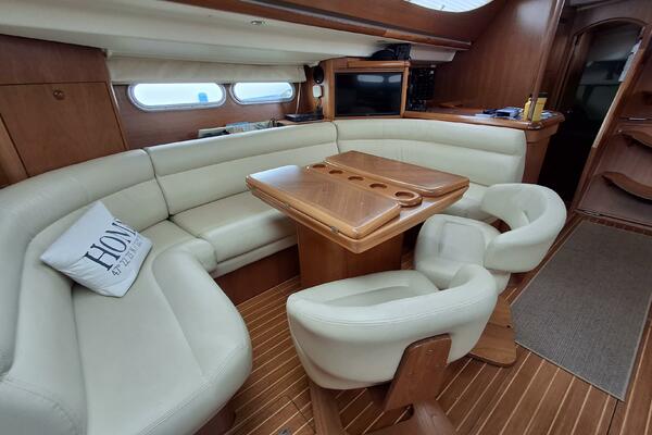 MAJESTIC 54ft Jeanneau Yacht For Sale