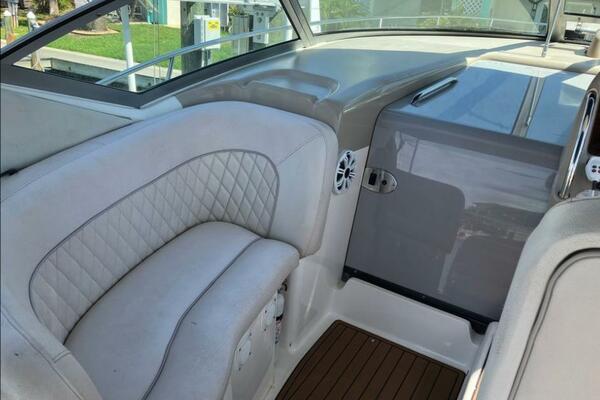 35ft Sea Ray Yacht For Sale