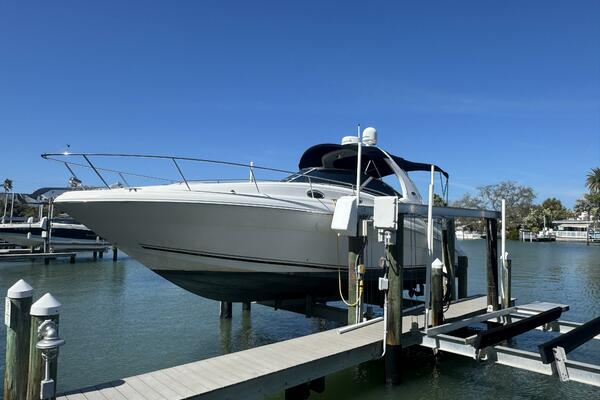 35ft Sea Ray Yacht For Sale