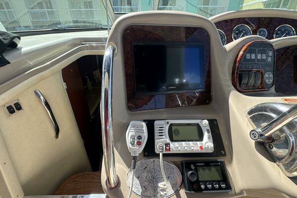 35ft Sea Ray Yacht For Sale